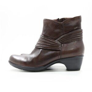 Clarks Bendables Ingalls Mood Brown Leather 2" Block Heel Ankle Boots - 10